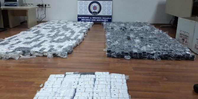 Bitlis’te Bin 465 Adet Kaçak Cep Telefonu Ele Geçirildi