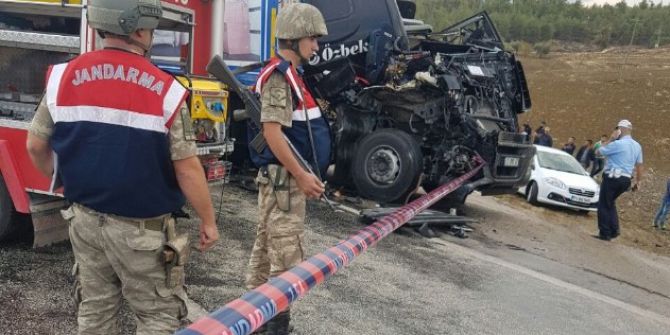Kilis’te Zincirleme Trafik Kazası: 2 Ölü, 4 Yaralı