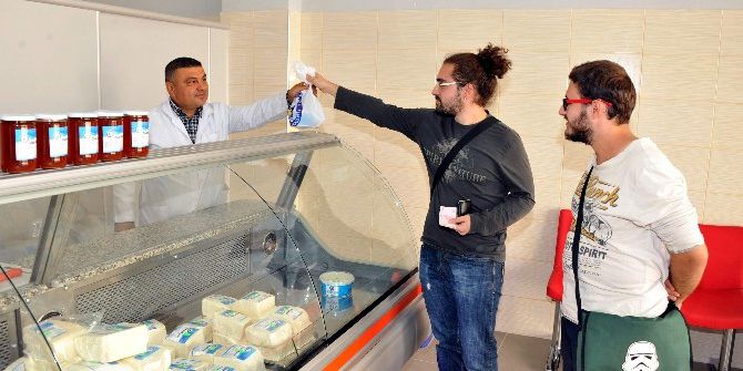 Ziraat Fakültesinin Ürünleri Adü Çarşı’da Satışa Sunuldu