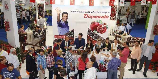 Yörex’de Döşemealtı Standına Yoğun İlgi