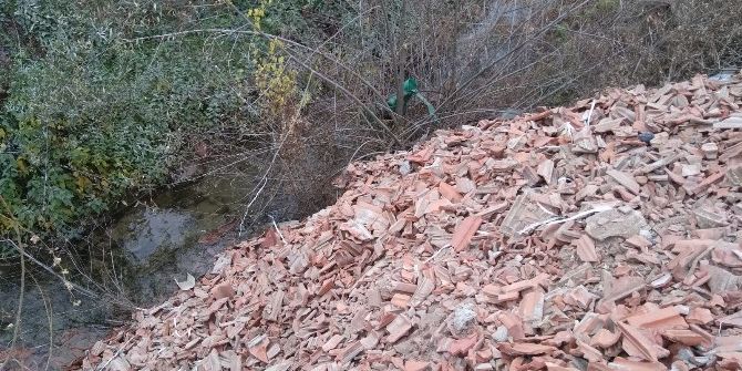 Hisarcık’ta Çayların Kirletilmesi Önlenemiyor