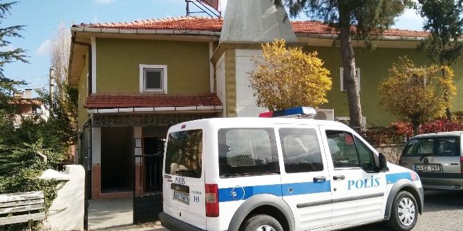 Hisarcık Çimenlik Camiinde Hırsızlık Girişimi