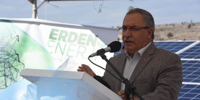 Ahmet Hamdi Nayir: Türkiye Geleceğine Güvenli Bakıyor