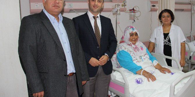 Afyonkarahisar Devlet Hastanesi’nde Başarılı Bir Ameliyata İmza Attı
