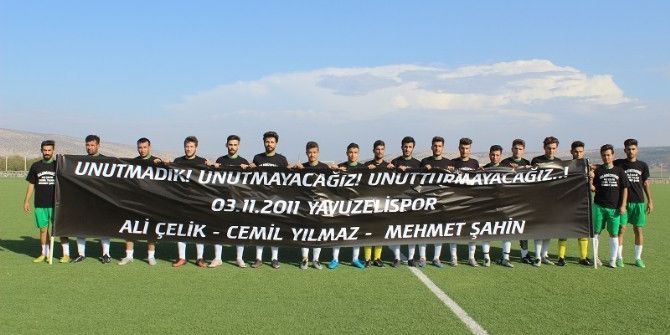 Yavuzelisporlu Futbolcular, 4 Yıl Önce Trafik Kazasında Ölen Arkadaşlarını Unutmadı
