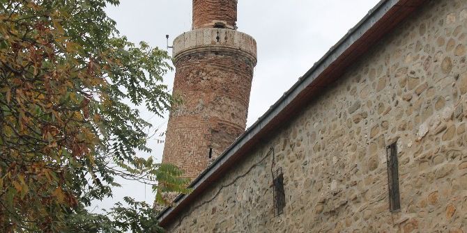 Eğri Minarenin, Pisa Kulesi’nden Bile Daha Eğri Olduğu Tescillendi