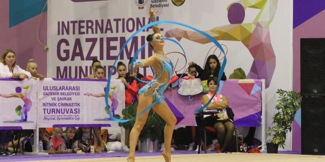 Gaziemir’de Cimnastik Şöleni