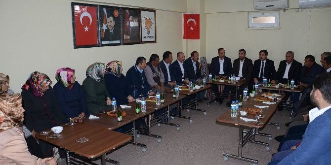 Ak Parti Darende’de İstişare Toplantısı Yaptı