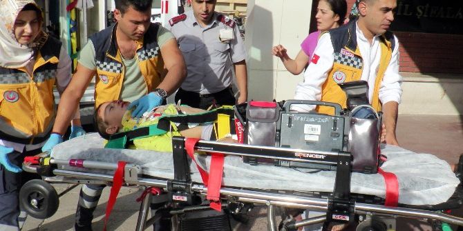 Motosikletin Çarptığı Çocuk Ağır Yaralandı