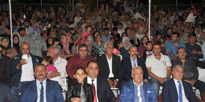 Tarsus’ta "Demokrasi Ve Cumhuriyet Konseri"