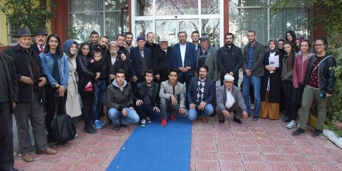 Eskişehir Ülkü Ocakları’ndan Yaşlı Bakım Ve Huzur Evlerine Ziyaret