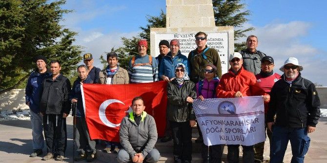 Afdos’lu Sporcular Çiğiltepe Şehitliğine Yürüdü