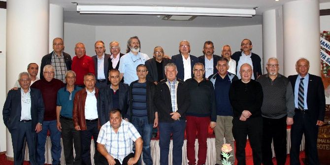 Liseli Arkadaşlar 40 Yıl Sonra Salihli’de Buluştu