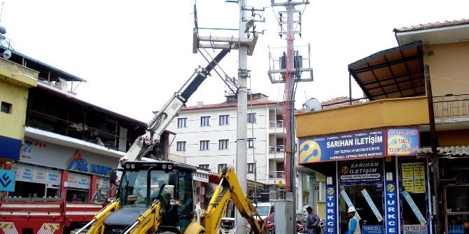Sarıgöl’de Elektrik Kabloları Yeraltına Alınıyor