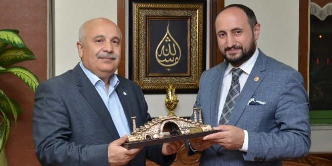 Milletvekili Karayel Adıyaman Üniversitesini Gezdi