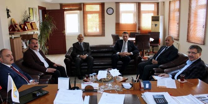 Ak Parti Genel Başkan Yardımcısı İlyas Şeker’den Karakullukçu’ya Ziyaret