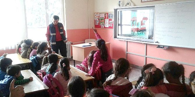 Ayvalık’ta Öğrencilere Yangın Eğitimi