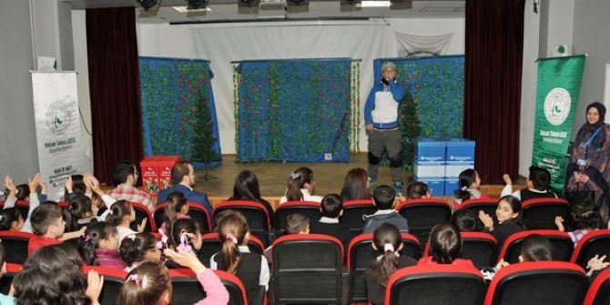 Çocuklara Çevre Bilinci Tiyatro Oyunuyla Aşılanıyor