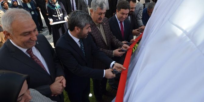 Yeşilyurt Belediyesi Tarafından Yaptırılan ‘Elif-vav’ Kaidesinin Açılışı Yapıldı