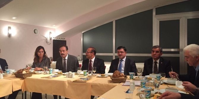 Yozgat Milletvekilleri Ankara’da Yozgatlı Bürokratlara Bir Araya Geldi
