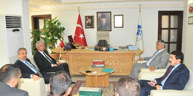 Akşehir’de Atık Su Arıtma Tesisi İnşaatı Devam Ediyor