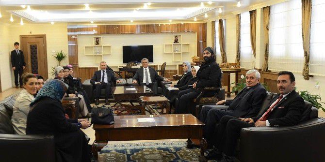 Tbmm Kadın Erkek Fırsat Eşitliği Komisyonu Başkan Ve Üyelerinden Vali Özefe’ye Ziyaret