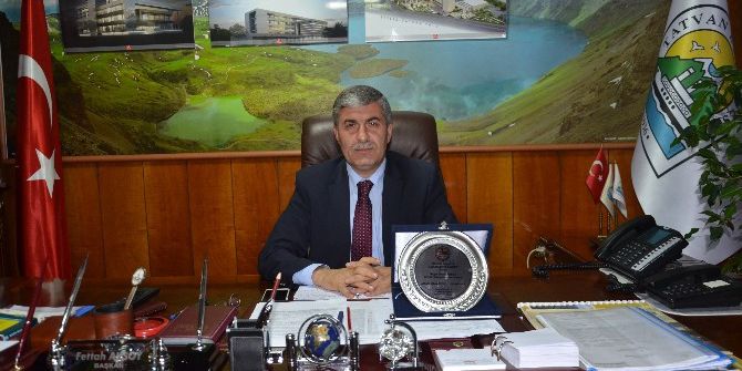 Başkan Aksoy’a ‘En Başarılı İlçe Belediye Başkanı’ Ödülü