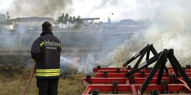 Benzinliğe Yaklaşan Alevler Korku Dolu Anlar Yaşattı