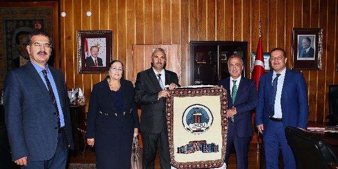 Nahcivan Devlet Üniversitesi İle Bilimsel İşbirliği Sözleşmesi İmzalandı