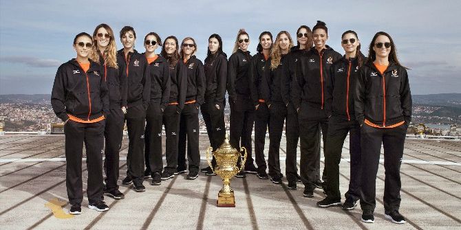 Eczacıbaşı Dünya Kupası İle Böyle Poz Verdi