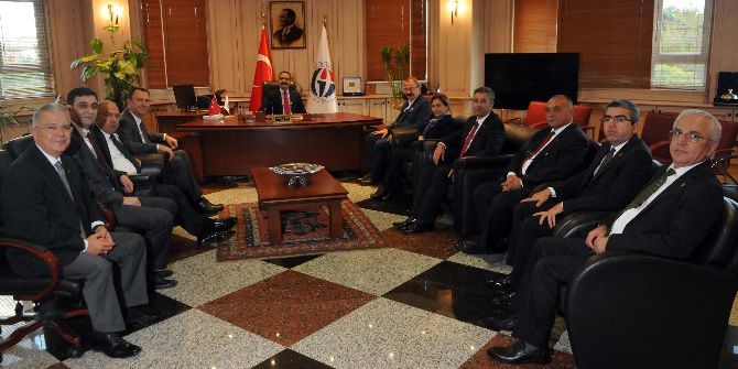 Gso Yönetiminden, Gaün Rektörü Prof. Dr. Gür’e Hayırlı Olsun Ziyareti