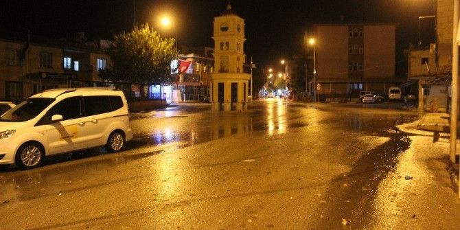 Yavuzeli’nde Sağanak Yağış