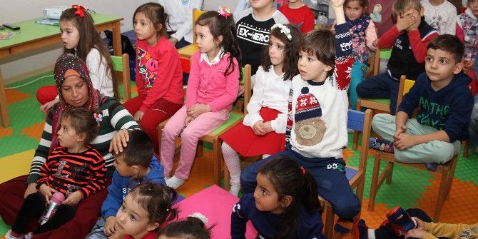 Minikler ‘Civcivlerin Eğlencesi’ İle Masala Yolculuk Yaptı