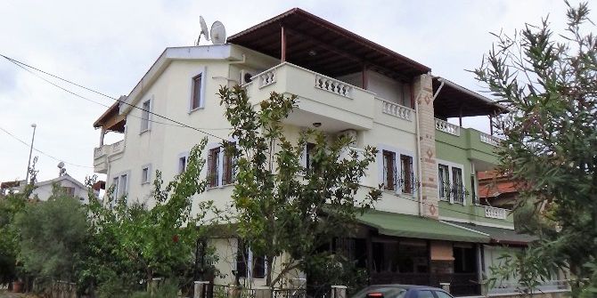 Emlakçıya İnandı, Kendi Evini Parayla Geri Aldı