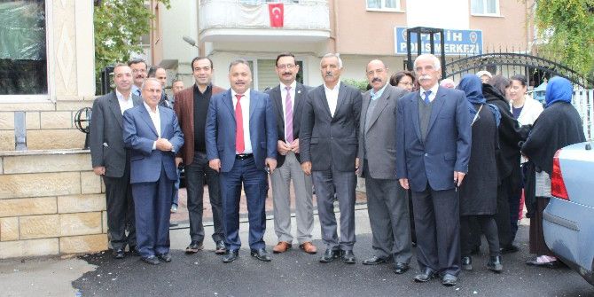 Salmaner’den Polis Memurlarıyla Vedalaşma