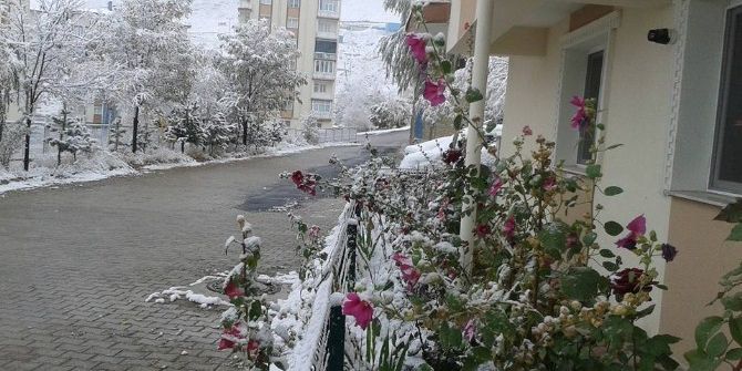 Bayburt’ta Mevsimin İl Karı Yağdı