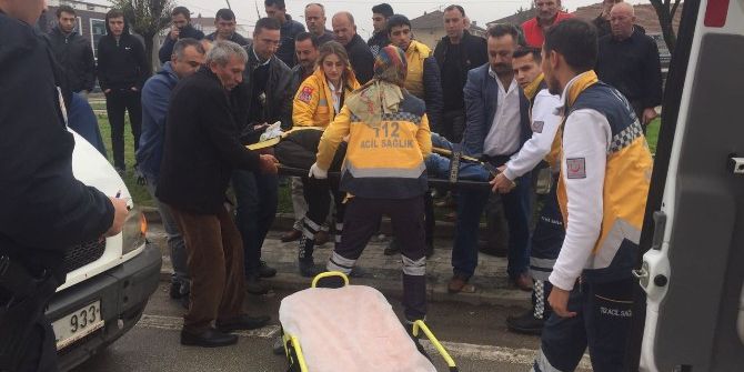 Düzce’de Kadın Ve Bebeğe Minibüs Çarptı