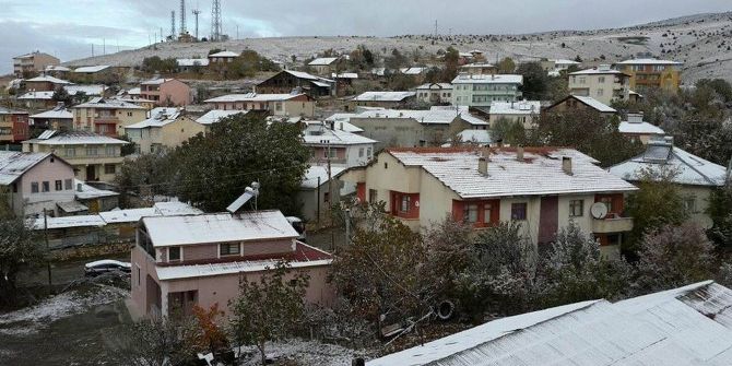 Gölova’da Mevsimin İlk Karı Yağdı