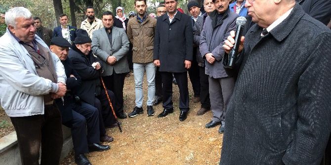 Kartallı Kazım Ölümünün 56’ncı Yıl Dönümünde Mezarı Başında Anıldı