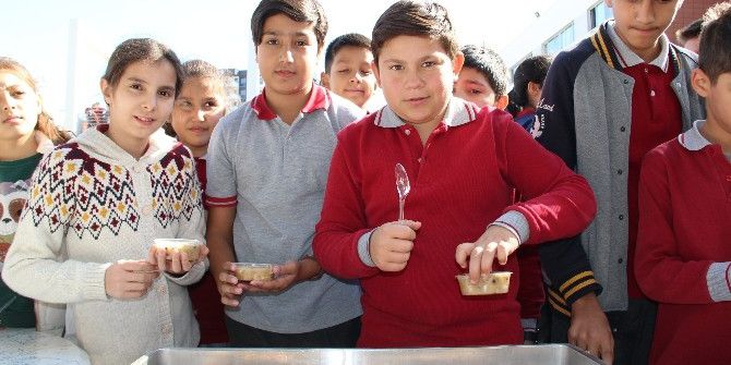 Kahraman Ömer Halisdemir’in Adı Verilen Okulda İlk Aşure Etkinliği Düzenlendi