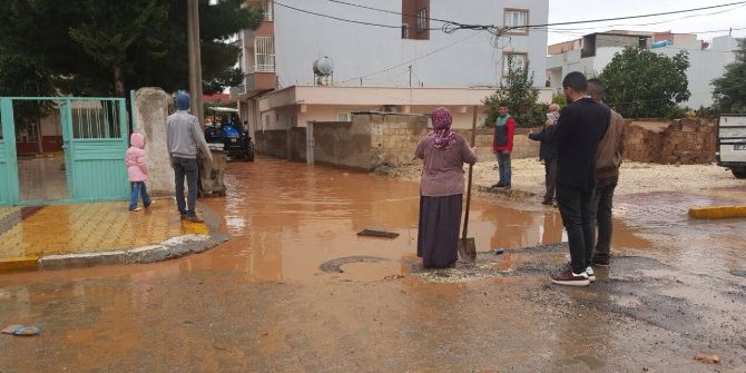 Suruç’ta Yağmur Beraberinde Sel Getirdi