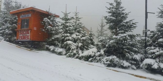 Kartepe’de Kar Kalındığı 15 Santime Ulaştı