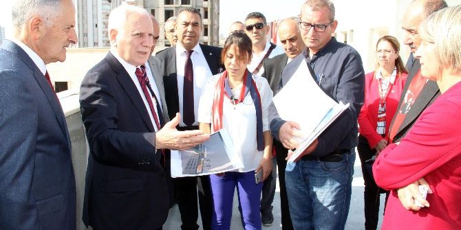 Prof. Dr. Haberal, Ek Lise Binası İnşaatını Gezdi