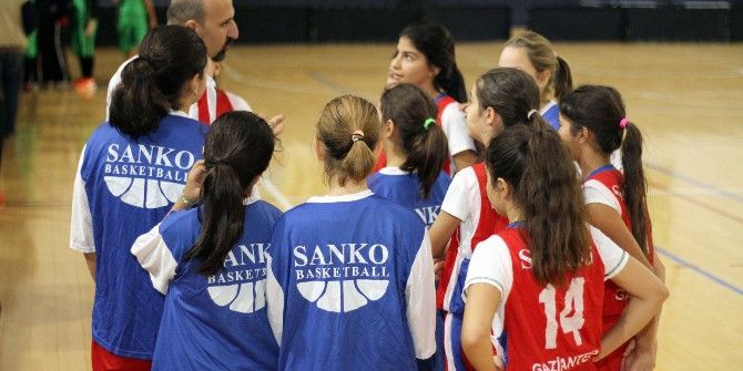 15 Temmuz Demokrasi Şehitlerini Anma Basketbol Turnuvası