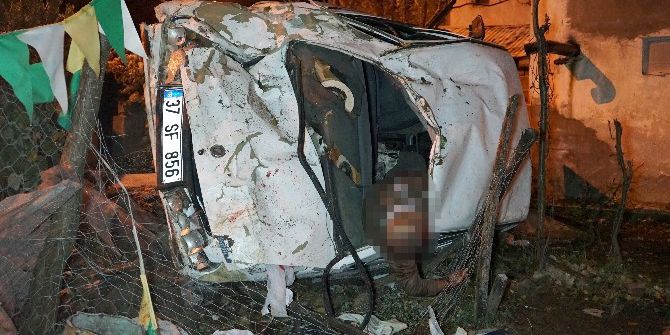 Kastamonu’da Otomobil Evin Bahçesine Uçtu: 2 Ölü, 4 Yaralı