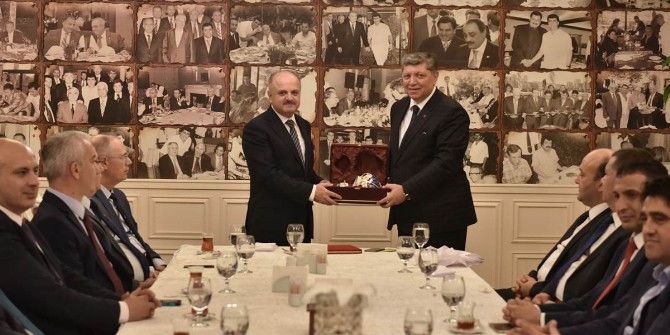 Vali Çakacak, Emniyet Müdürü Baştuğ’u Yemekle Uğurladı