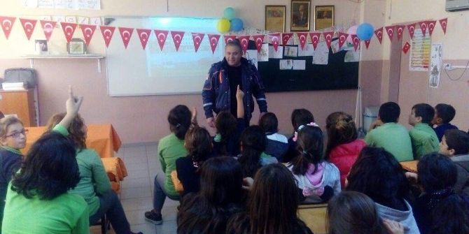 Öğrenci Ve Öğretmenlere Afet Bilinci