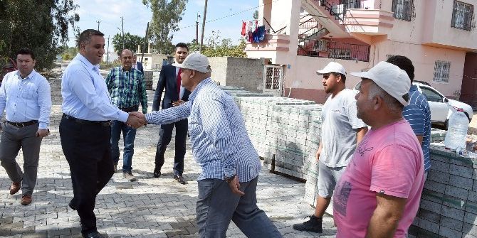 Tarsus’un 4 Ayrı Noktasına Parke Taşı Döşeniyor