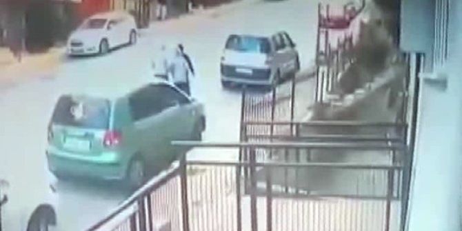 Eyüp’te Kontrolden Çıkan Kepçe Caddeyi Savaş Alanına Çevirdi