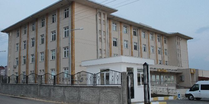 Adıyaman Valiliği Öğrencinin İntihara Teşebbüsüyle İlgili Soruşturma Başlattı